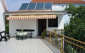 Apartments And Rooms Mirjana